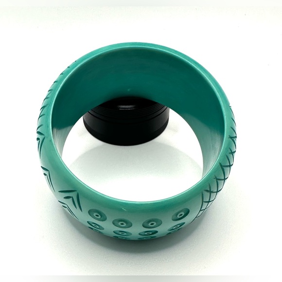Aqua Wide Carved Lucite Bangle Bracelet-Fabulous! - Picture 6 of 8